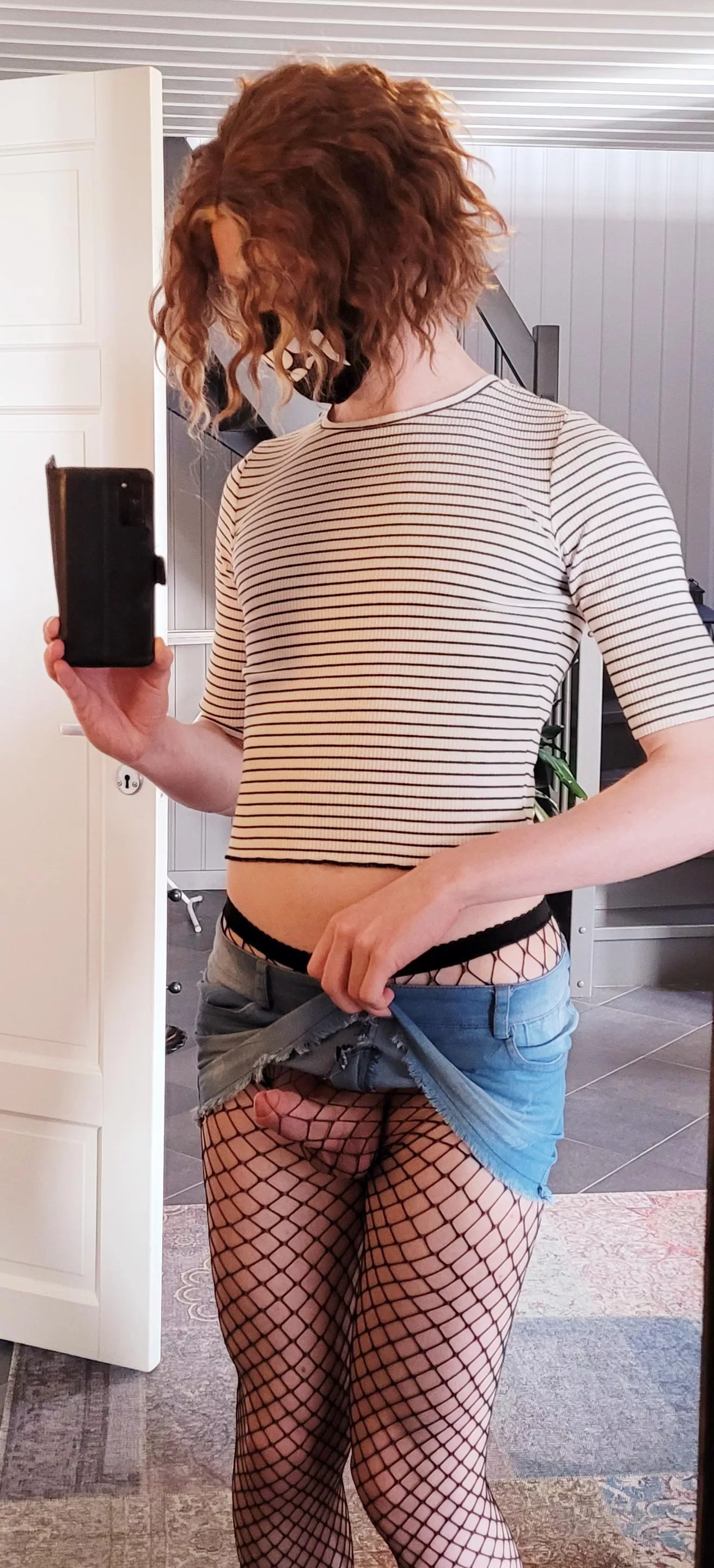 Going outside without panties is pretty fun!