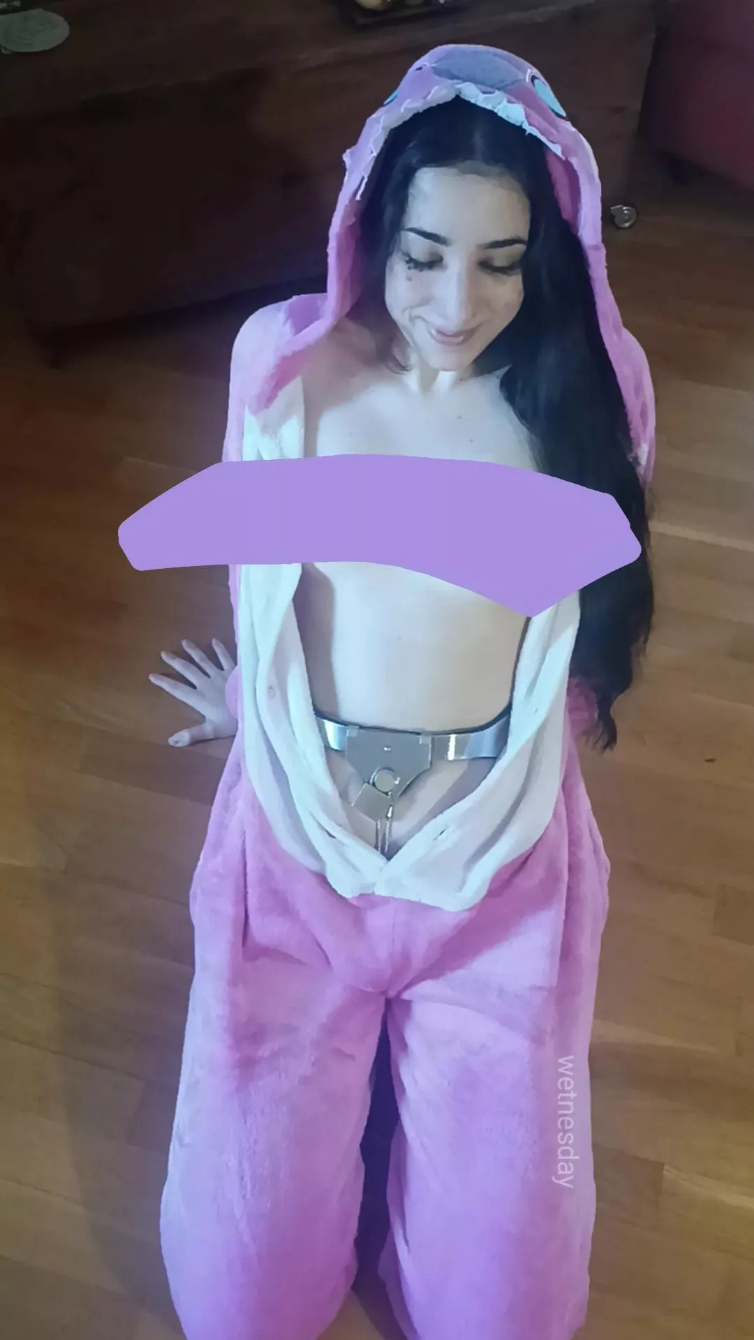 Good morning! I slept locked in this onesie 🧸