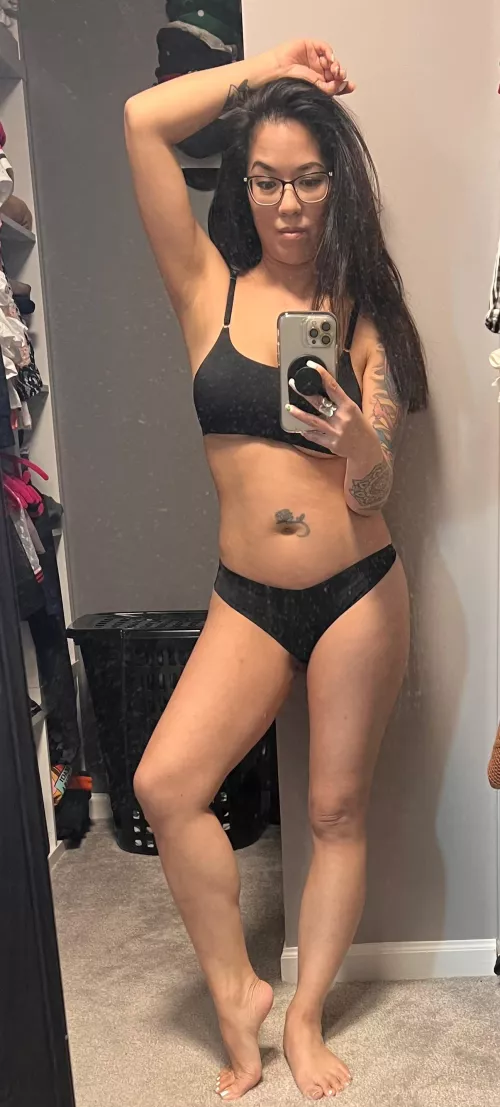 Happy Saturday from a 43 to Vietnamese MILF