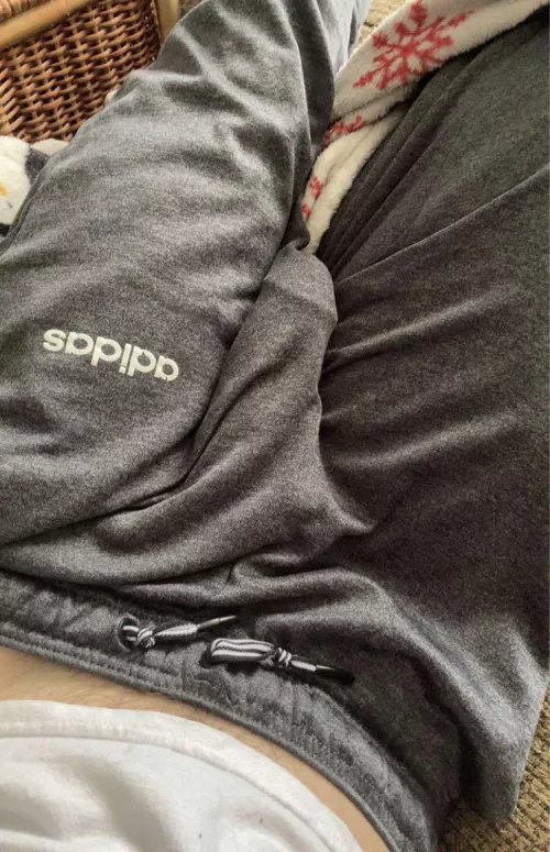 hi cum over to my page :)