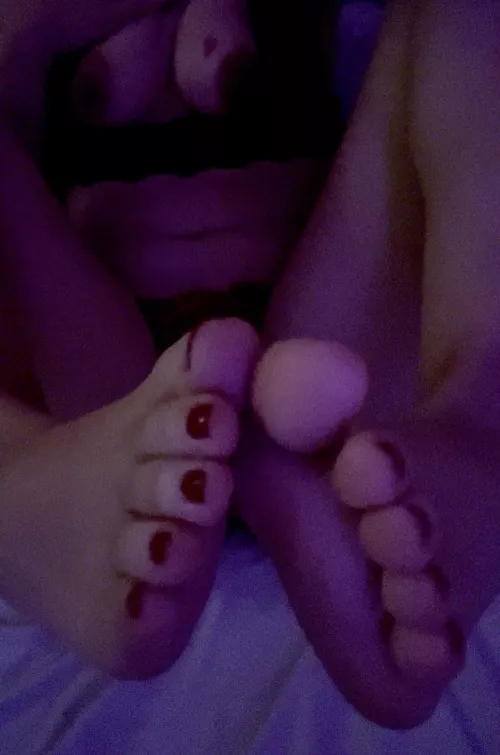 How much are my feet worth? 😏😈