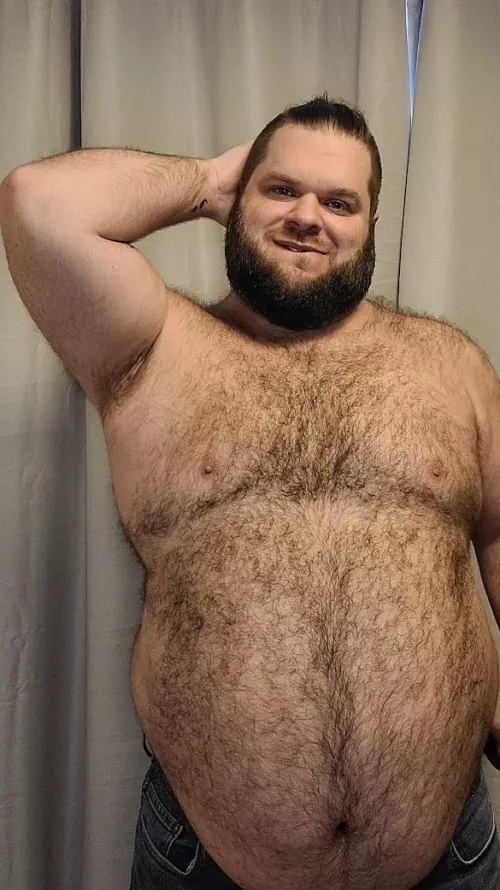 I love being such a thick, hairy bear!!