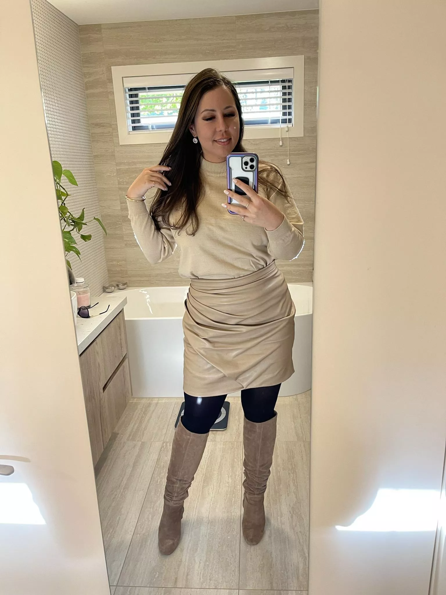 My boobs are well hidden in this outfit... All beige everything ;)