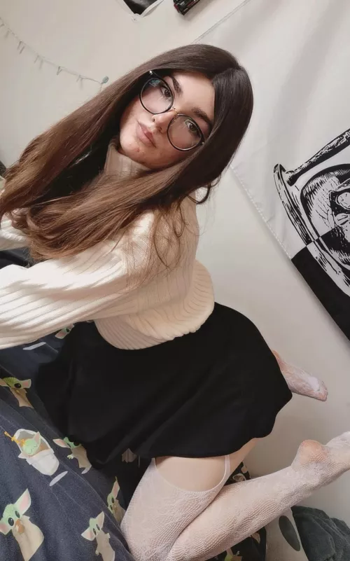 Rate this outfit out of 10? 🤍