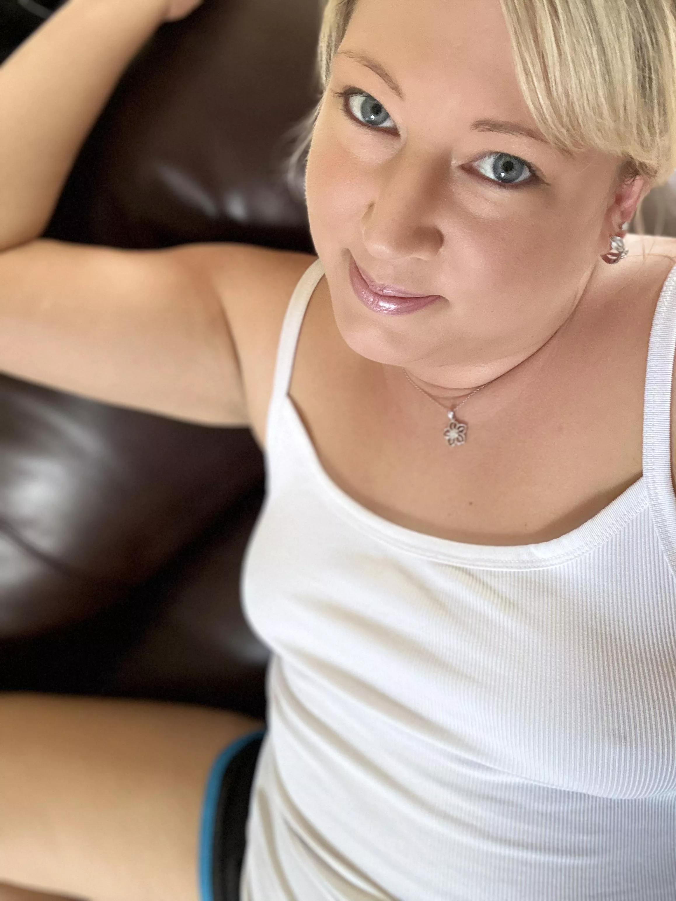 Relaxing after work 🥰❤️