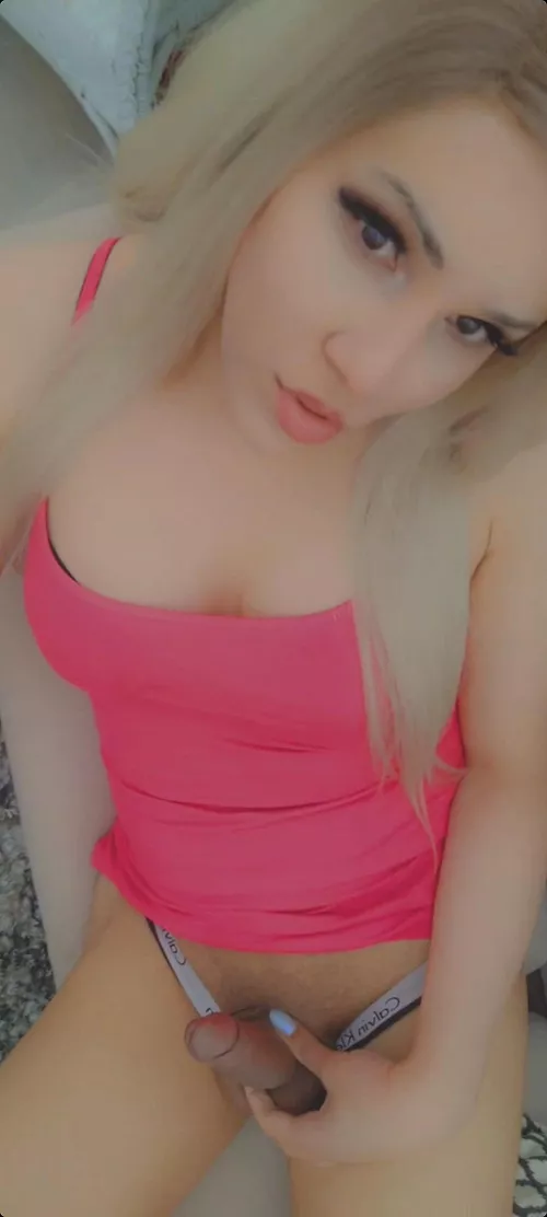 This Barbie comes with extra 🍆