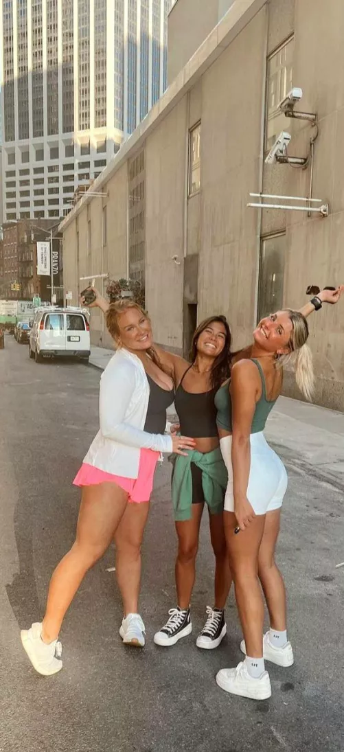 Three good friends💯🔥👍