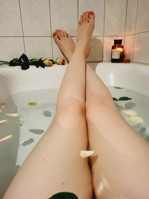 Wanna join me in the bathtub? (OC)