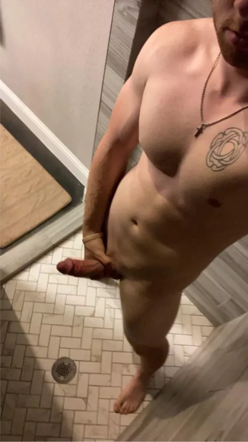 Will u let me fuck u I’m the shower 😈 hmu
