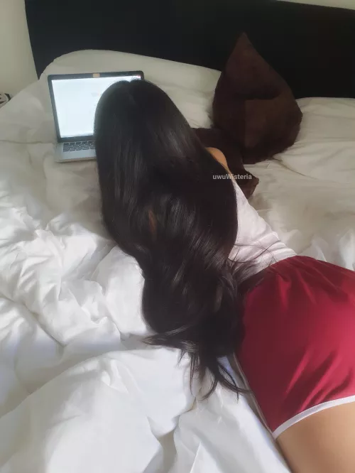 you like girls with long hair? 🥺