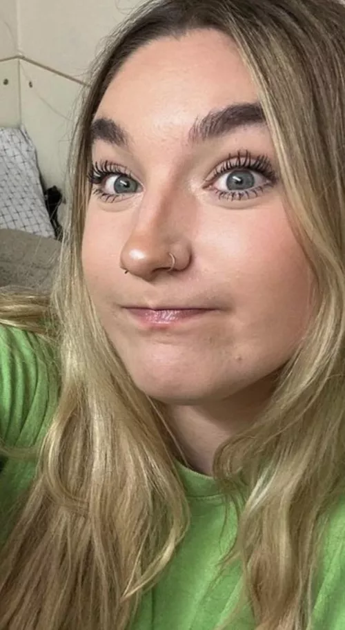 18 f looking to have some fun x