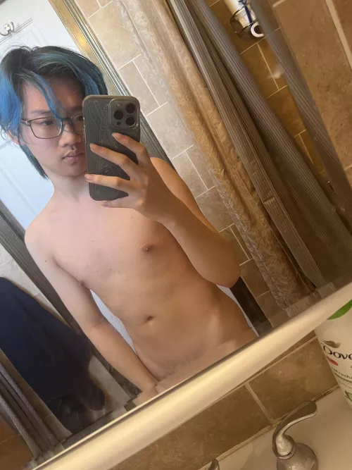 19 just started going to the gym been liking it.