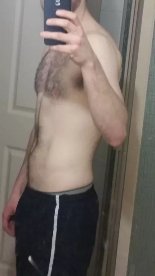 27 aus curious dude jerk off for me while I watch tv with mates :) danielheggi