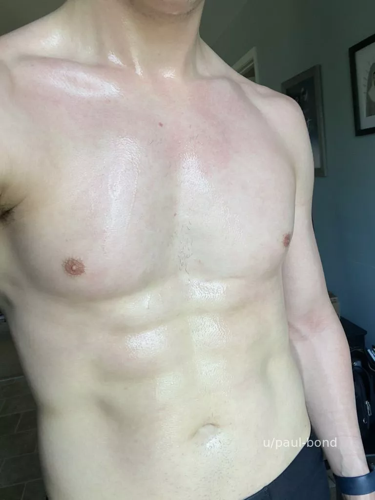 28M in Chicago Smart, Sensual, Sporty, Hung // in search of beautiful & energetic hotties // can host & travel