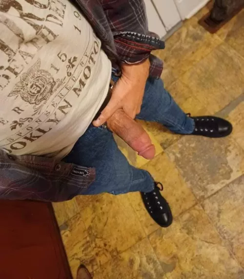 [40] Get on your knees for Daddy....understood?