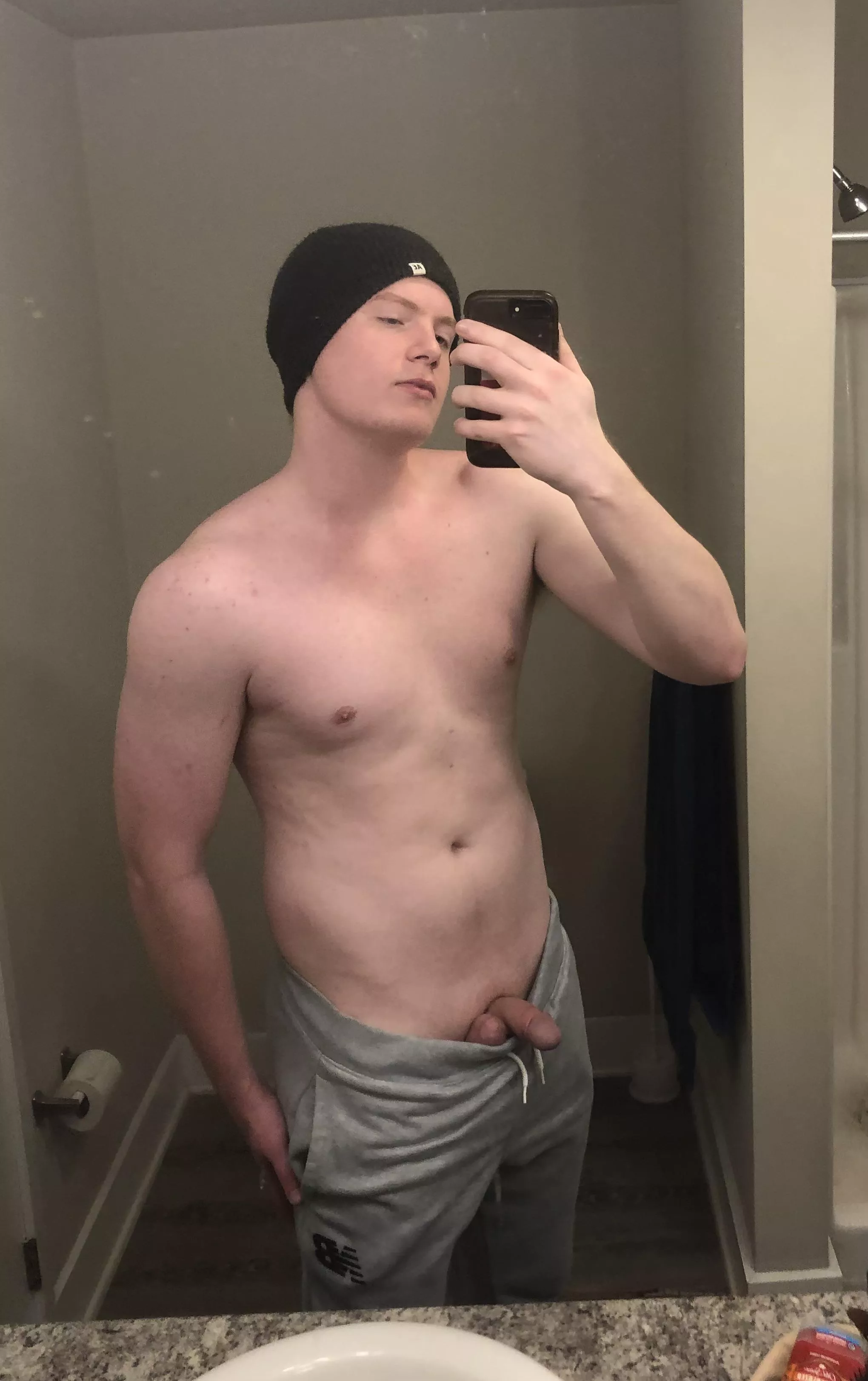 6’5” never looked so good