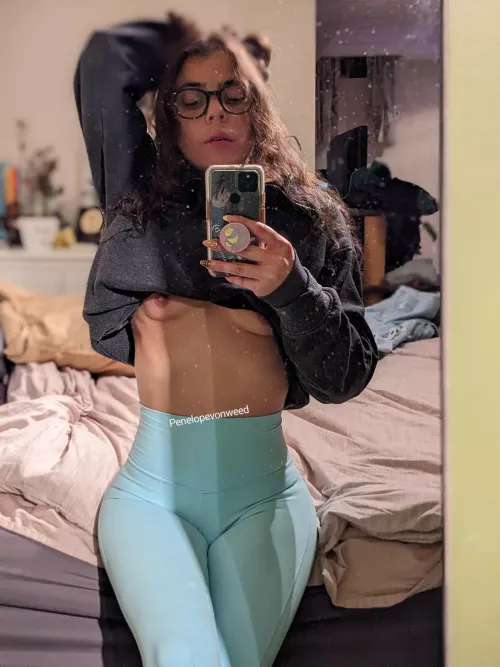 A front shot for today, taking applications for a different type tonight 😈💦