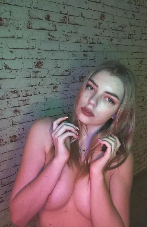 Aiming to make you horny