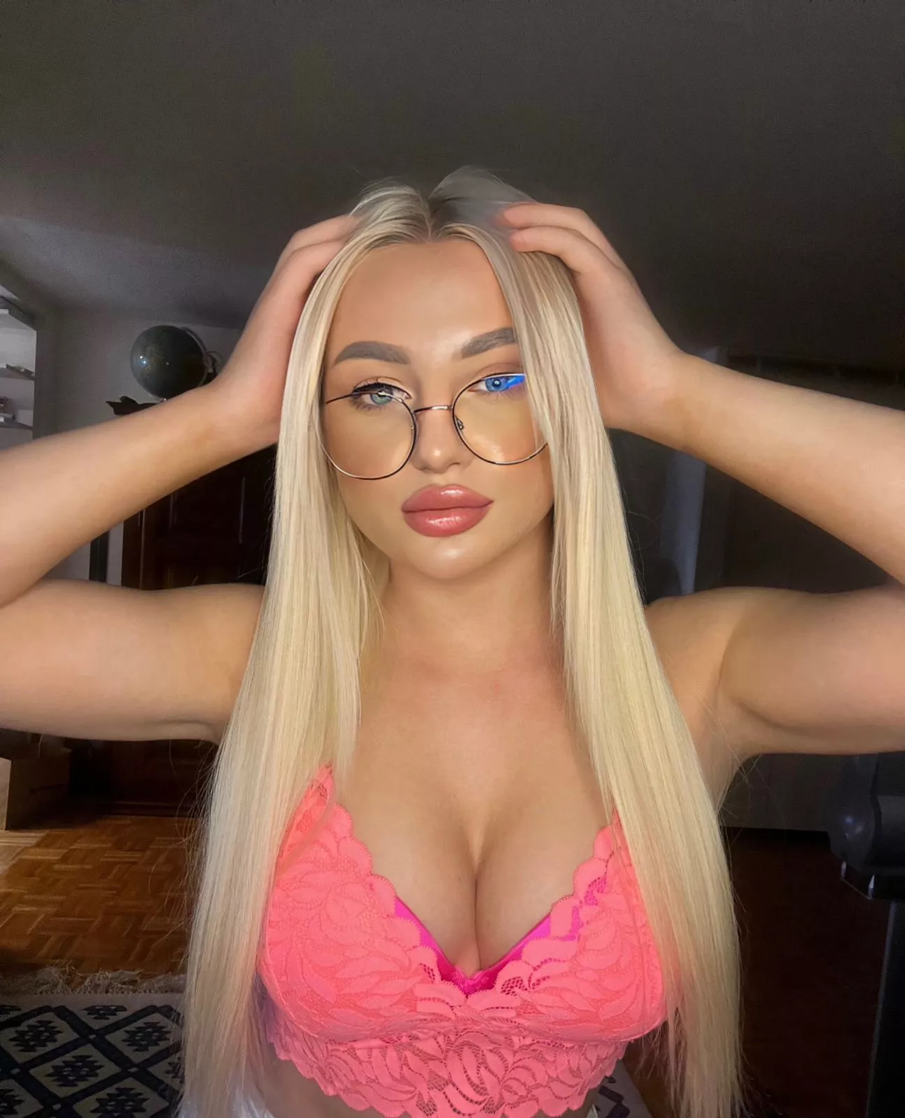 cum on my glasses 🥵💦