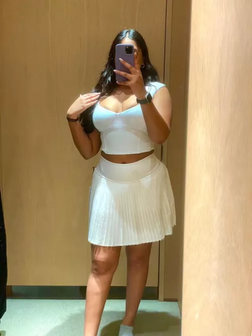 Find me in the change room and pull up my skirt ;)
