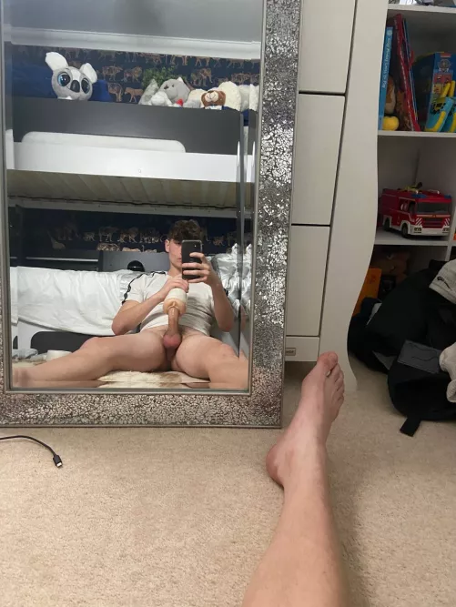 I want to fuck a real pussy! 💦💦