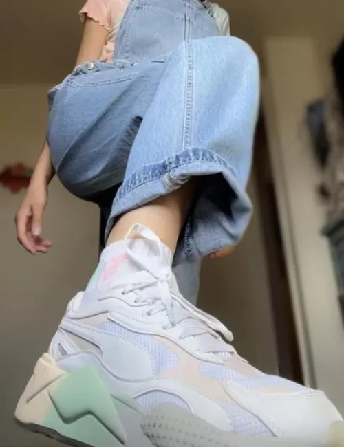 Is it obviois I'm a sissy in this outfit? They're just overalls...