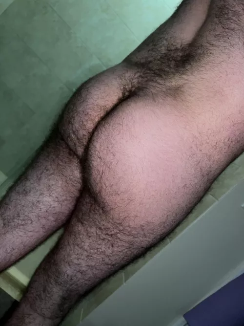 It’s 3am, can’t sleep and horny af. Anyone else? [37]