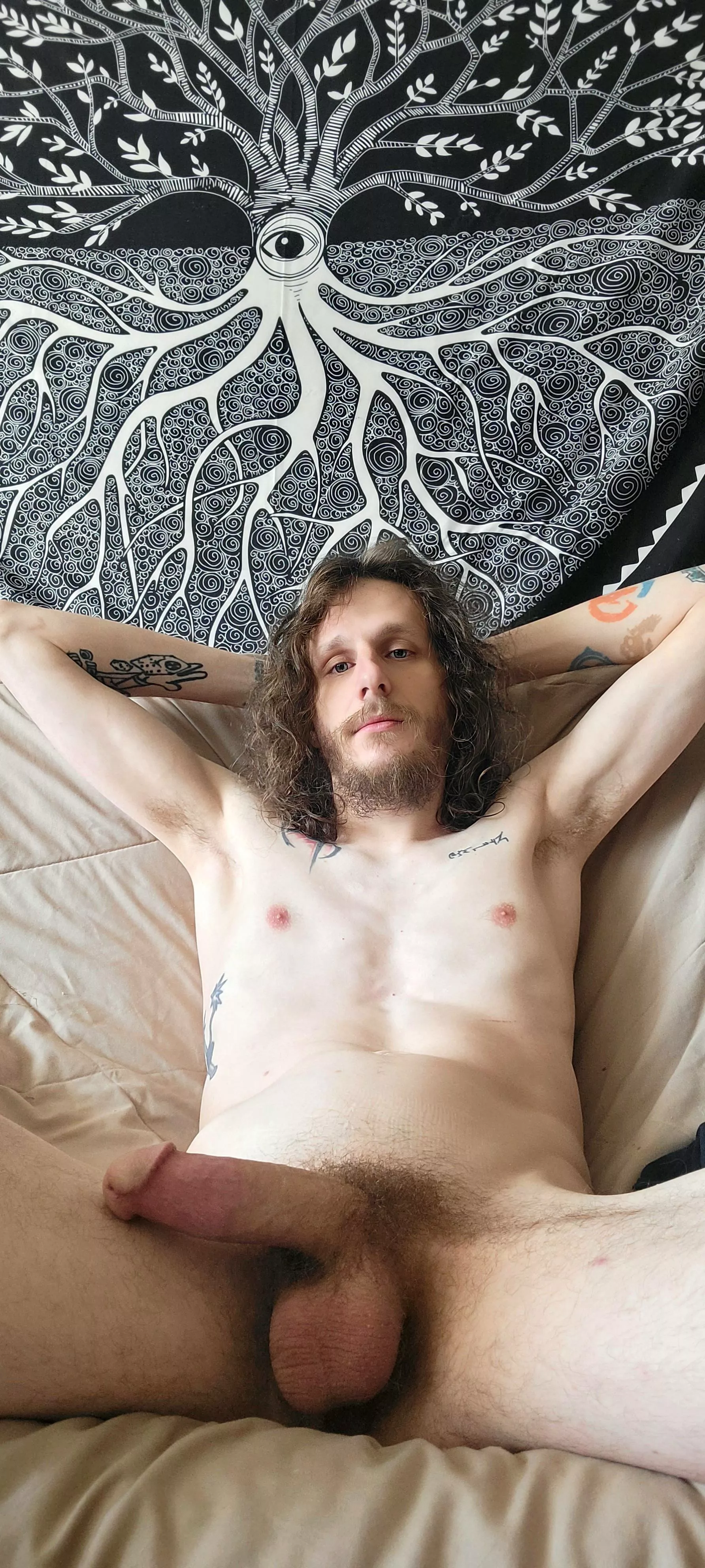 Naked Jesus has risen