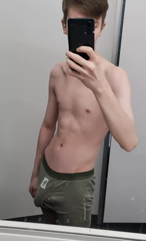 Quick mirror pic [20]