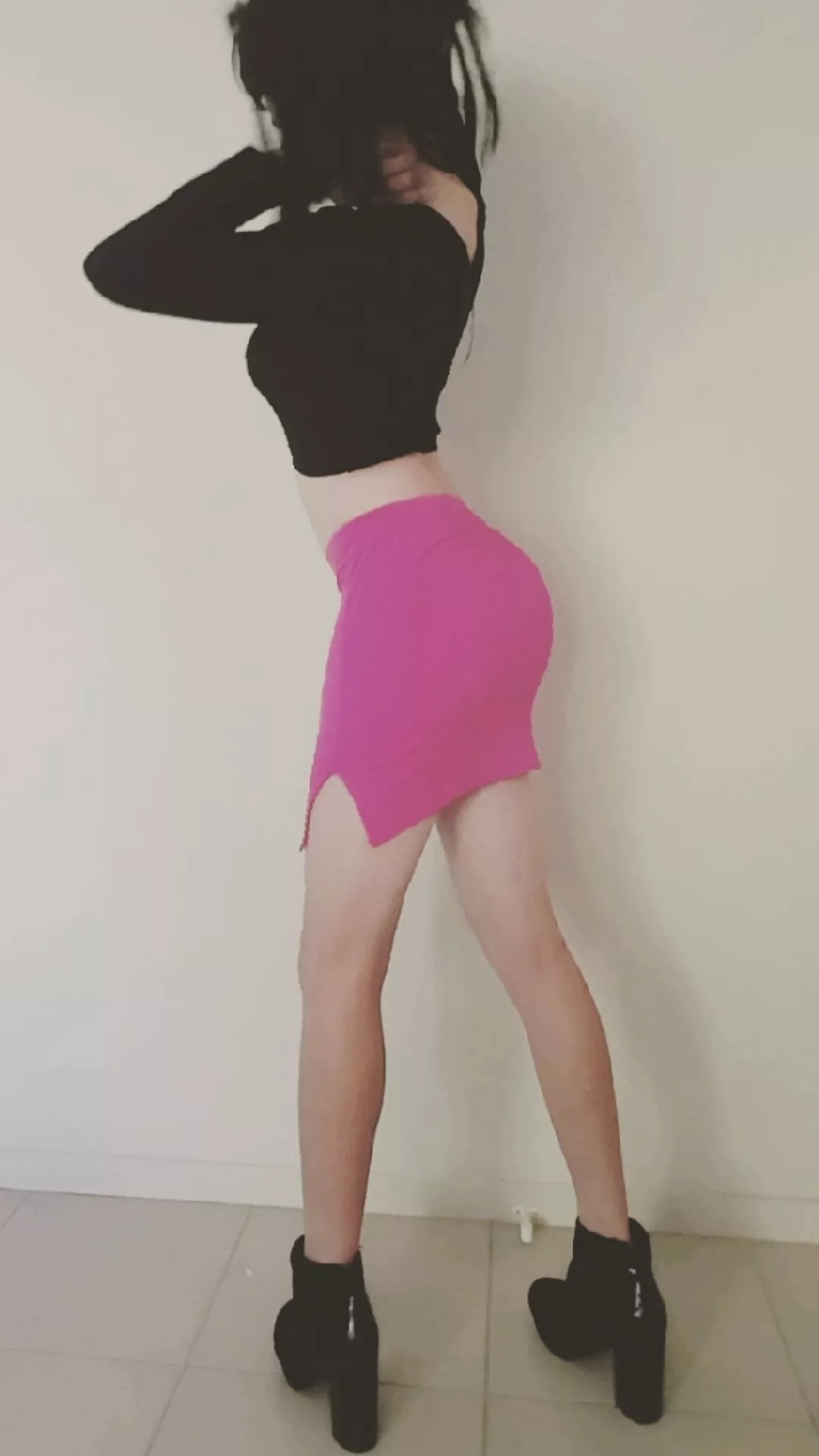 Starting to think I actually look good in crop tops.