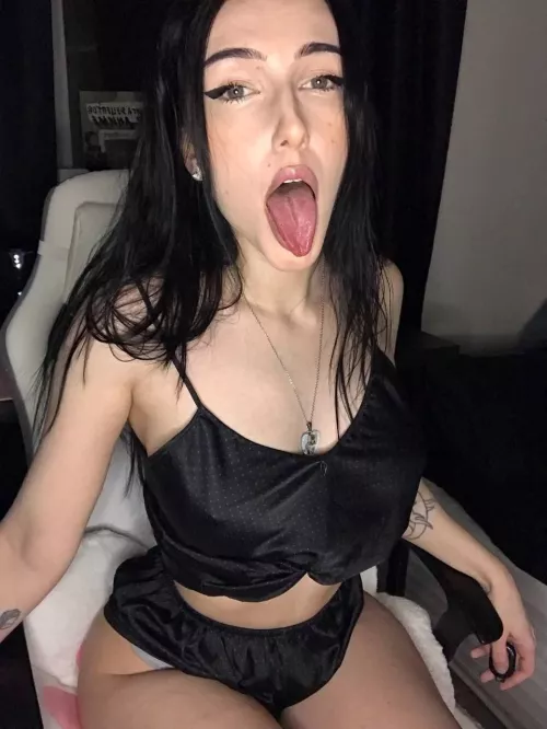 there must be something tasty on my tongue