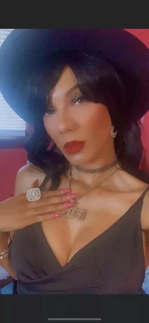 Where my pretty girls at 🤭