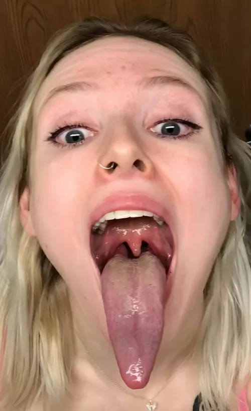 Who want some Ninamaeve’s content (IG: ninamaeve)