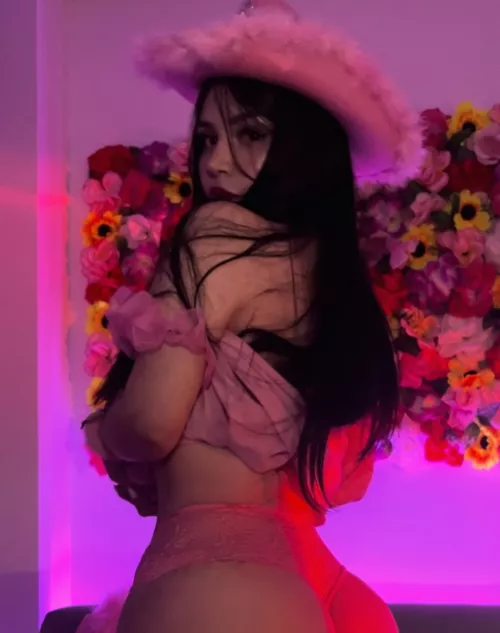 You could never satisfy your big booty brat [domme] with that shrimpdick