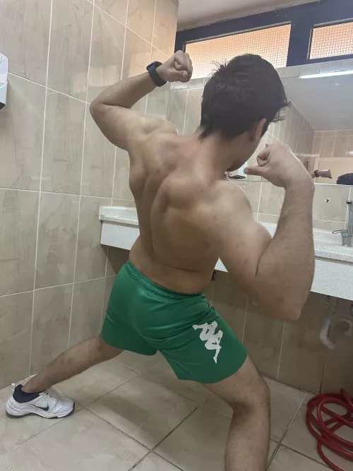 19 fit european dom college bi boy looks for hot eu bois snap:emrekaynakemre