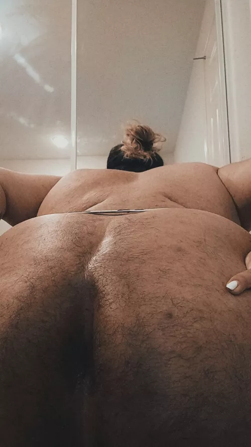 [25] Hispanic spreading phat Bussy