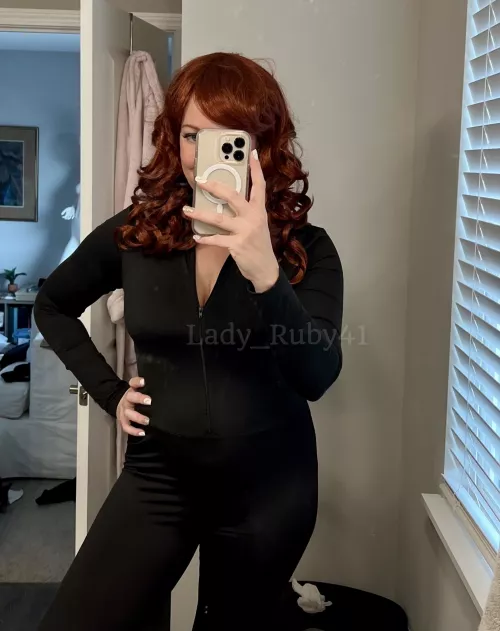 Are you into hot cosplaying moms?