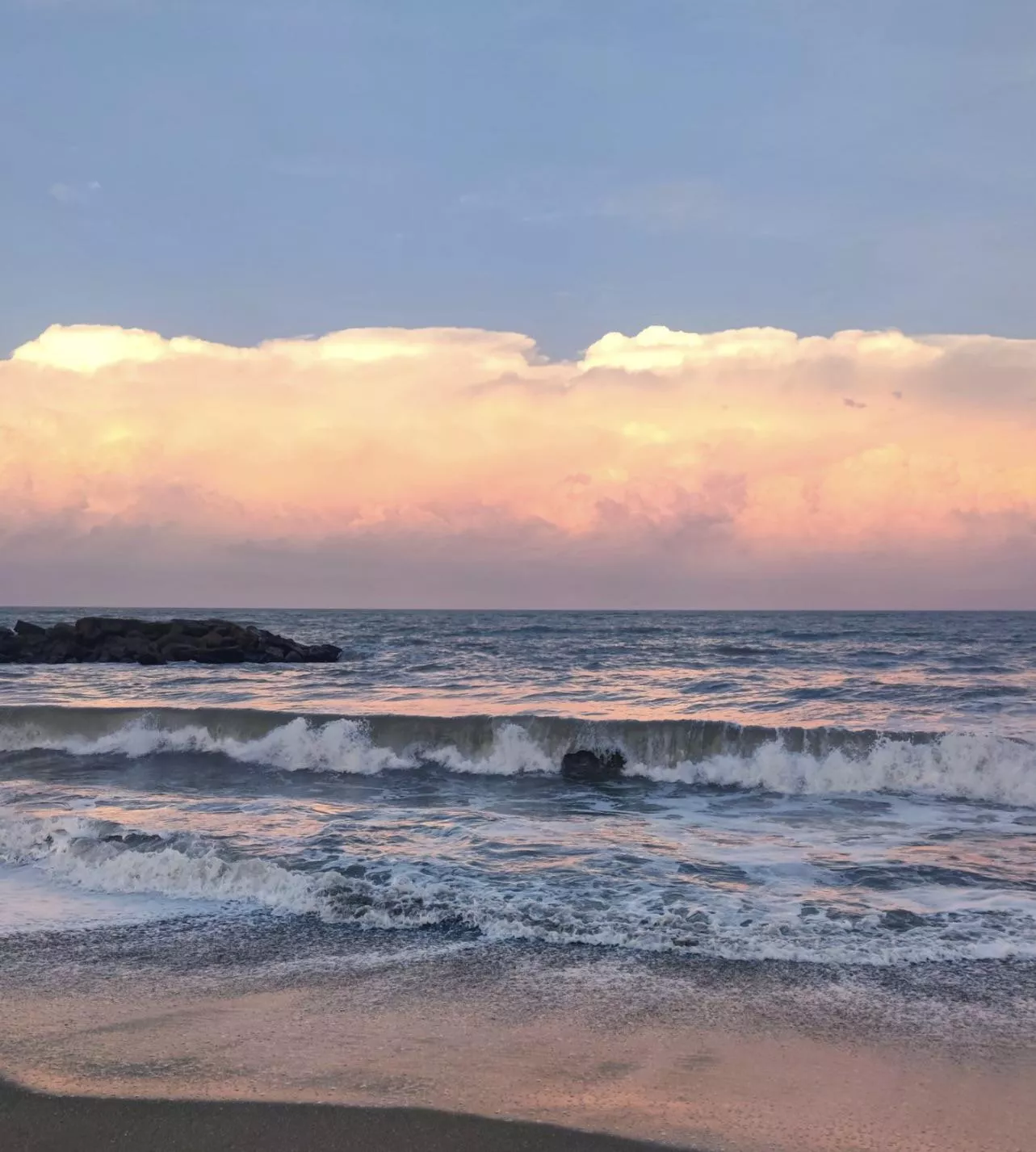 Beach & relax! 🧘🏽‍♀️
