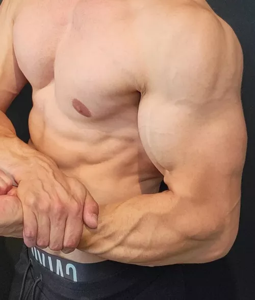 Big & thick 😜💪🏼