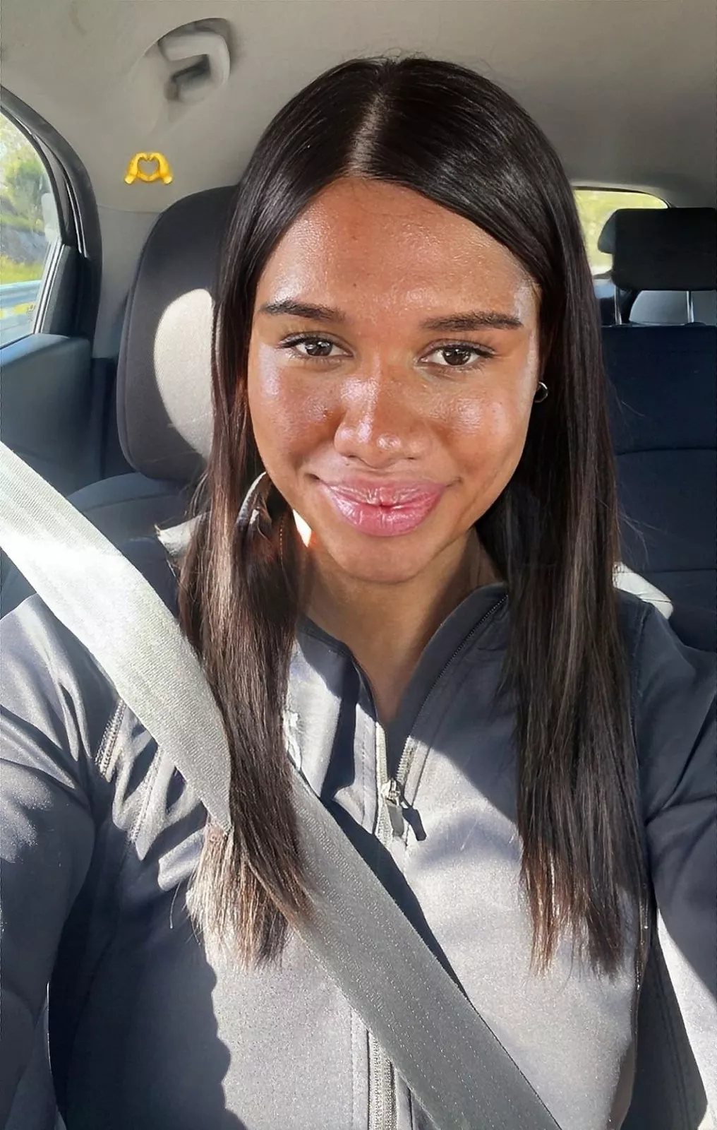 Do I have a face that deserves cum? #NoMakeup