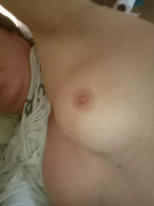 Do u wanna lick my wife armpit?