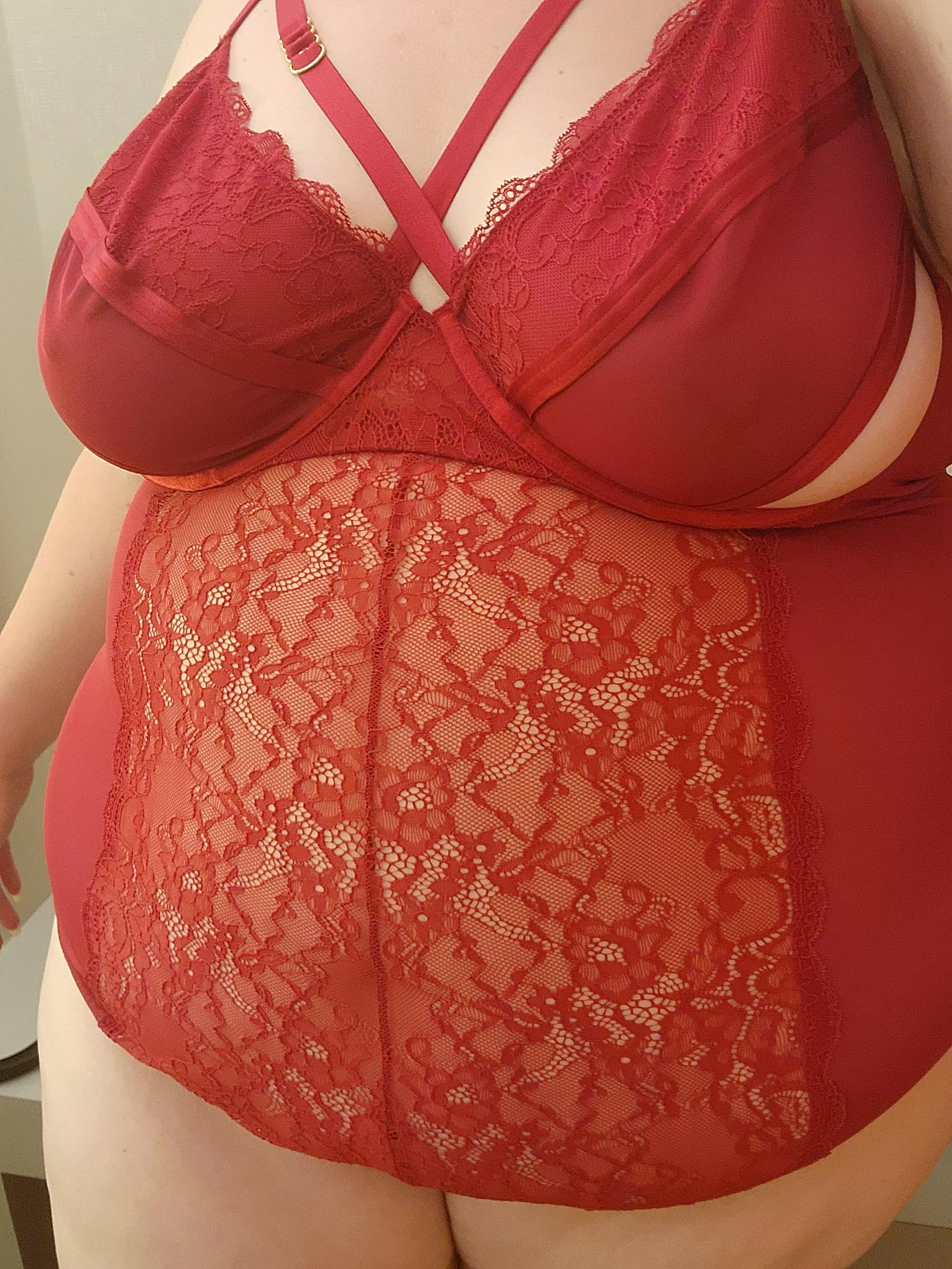 Feeling pretty in red 😍