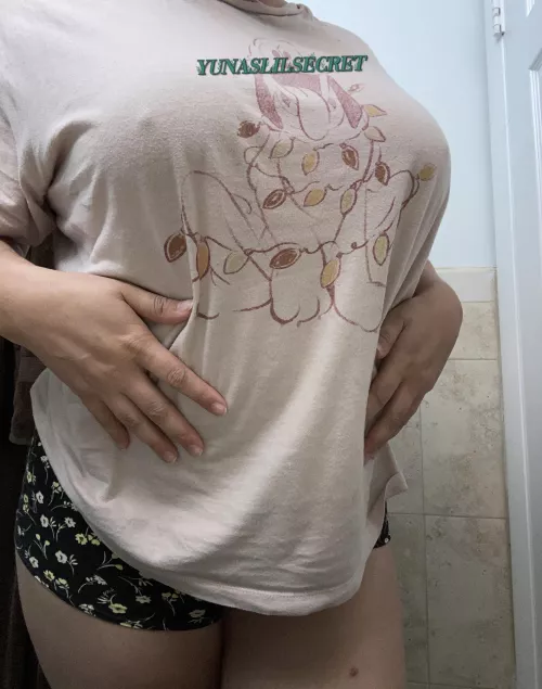 GoodMorning! I love my cute t shirt! [F]