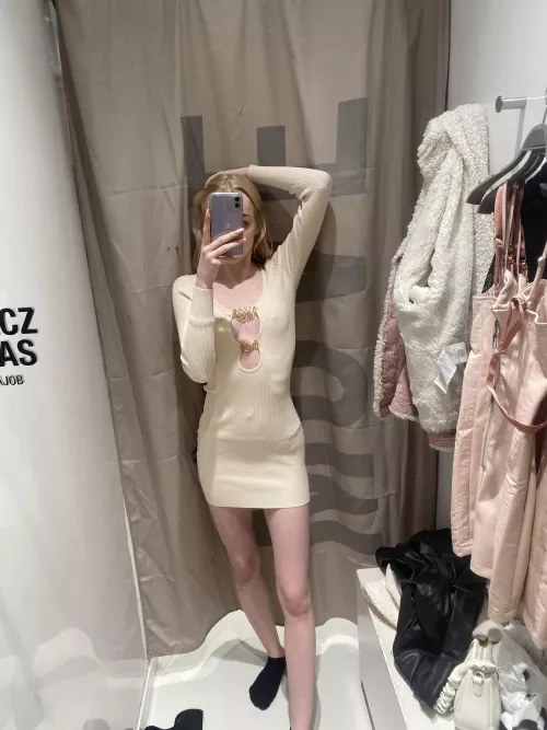 I always get one size smaller 😘 Even tighter