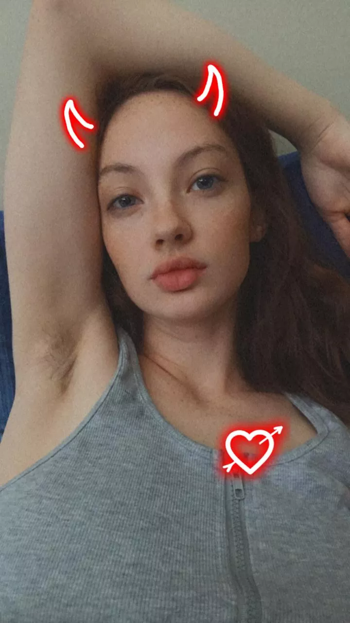 Jerk it while I smother you 😈