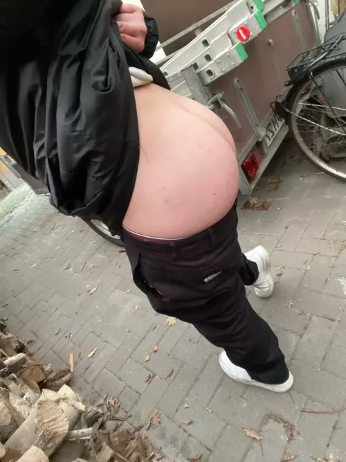 Just came home drunk… someone wanna cum on my ass?😇😅