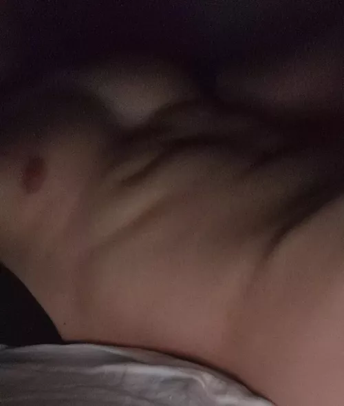 M 23 vers bttm, into skinny/fit guys, hmu 😊