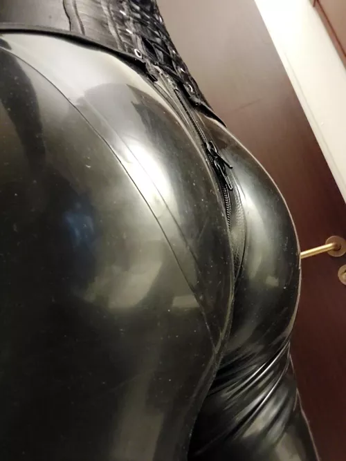 [OC] Felt sexy in it 😊 Happy Easter!