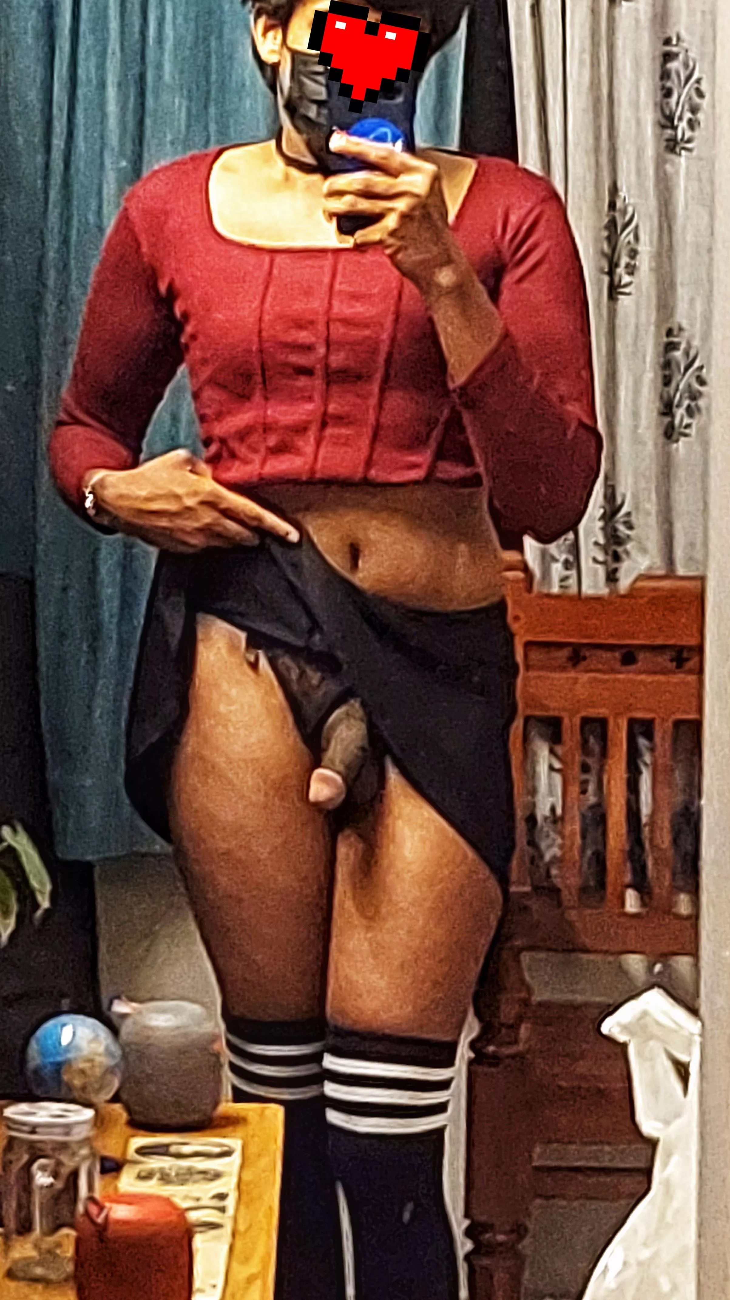 Peekaboo! How are my fellow Sissies doing?