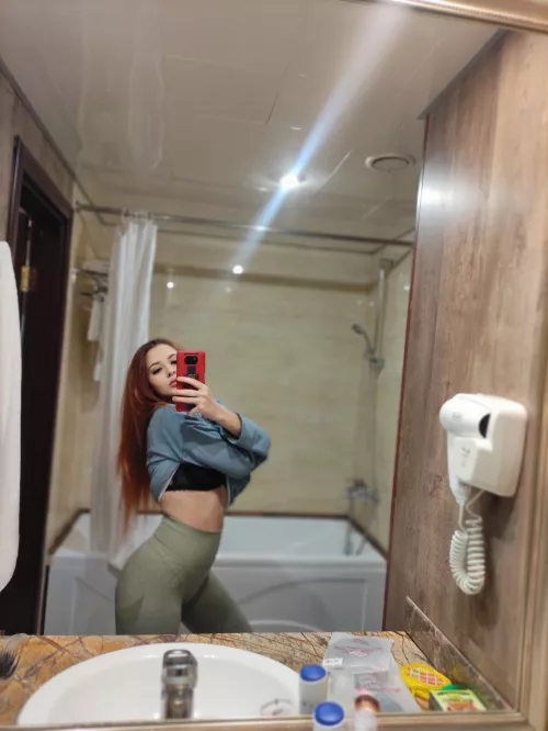 Strong hugs and streams of feelings alone with yourself 💔